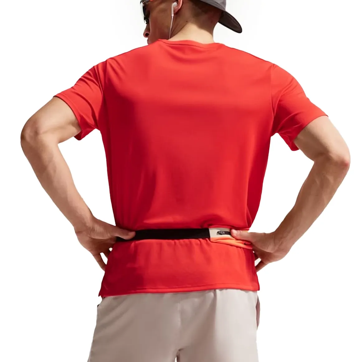Camiseta vermelha masculina da Nike vista frontal destacando o logotipo
